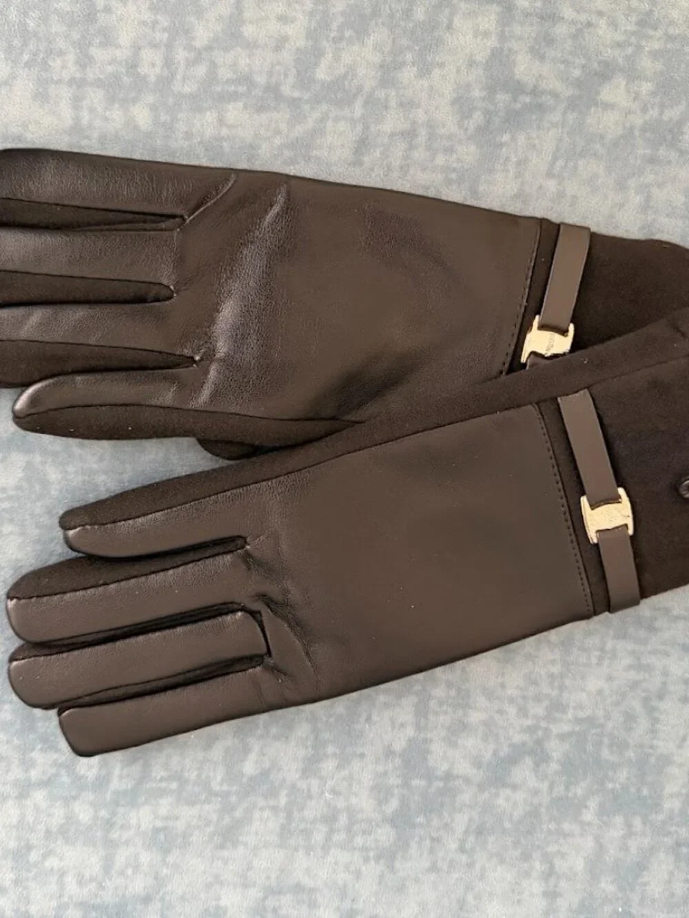 Black Leather Suede Gloves Gold Tone Buckle Detail Elegant Winter Gloves
